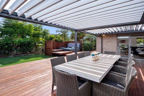 Photo of property in 72 Oriental Parade, Papamoa Beach, Papamoa, 3118