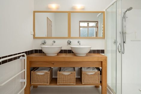 Photo of property in 19 St Omer Road, Saint Omer, Picton, 7282