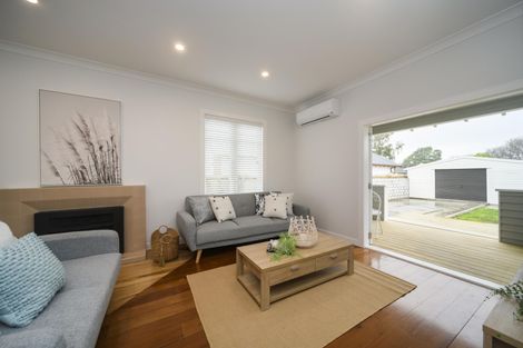 Photo of property in 9 Milverton Avenue, Hokowhitu, Palmerston North, 4410