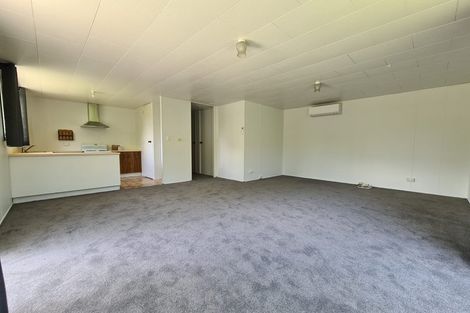 Photo of property in 1/9 Kirrie Avenue, Te Atatu South, Auckland, 0610