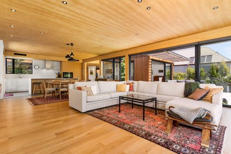 Photo of property in 35 Poynder Avenue, Merivale, Christchurch, 8014