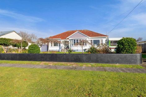 Photo of property in 11 Miranda Street, Stratford, 4332