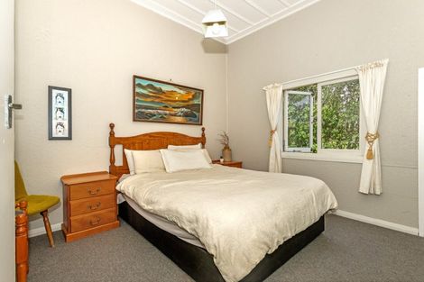 Photo of property in 15 Domain Road, Ormond, Gisborne, 4071