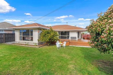Photo of property in 307 Lake Terrace Road, Shirley, Christchurch, 8061