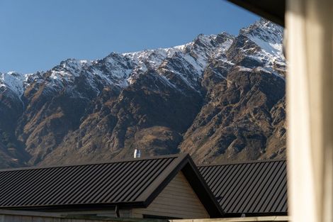 Photo of property in 39 Drysdale Road, Jacks Point, 9371