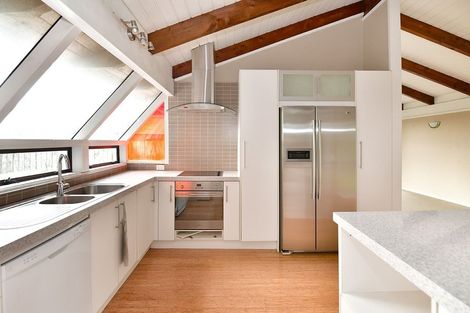 Photo of property in 11 Albert Hall Drive, Red Beach, 0932