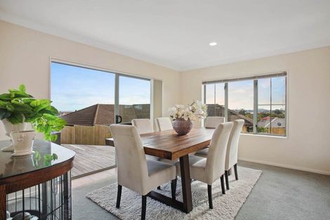 Photo of property in 11 Conacher Close, East Tamaki Heights, Auckland, 2016