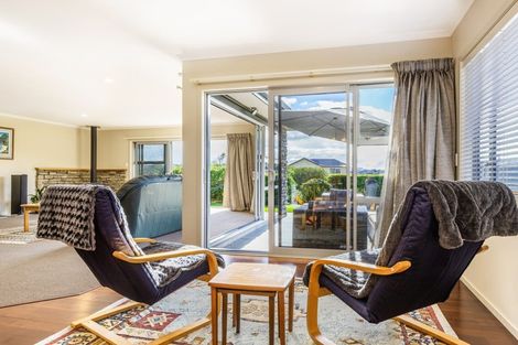 Photo of property in 8 The Moorings, Two Mile Bay, Taupo, 3330