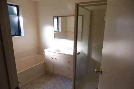 Photo of property in 30 Bouverie Crescent, Flagstaff, Hamilton, 3210