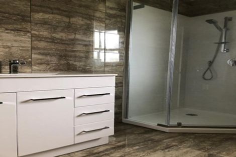 Photo of property in 62b Birkdale Road, Birkdale, Auckland, 0626