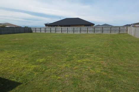 Photo of property in 6 Oxnam Place, Foxton Beach, Foxton, 4815