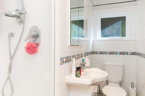 Photo of property in 54 Richmond Avenue, Karori, Wellington, 6012