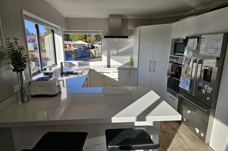 Photo of property in 24 Edward Payton Grove, Pukehangi, Rotorua, 3015