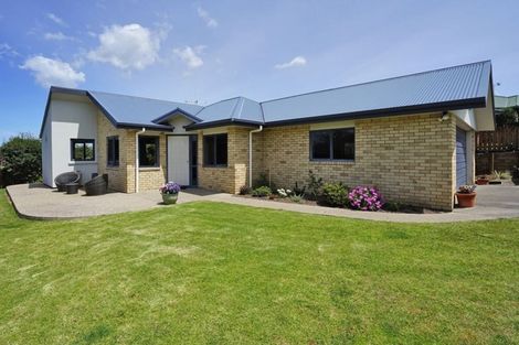 Photo of property in 11 Highbury Place, Nawton, Hamilton, 3200