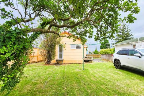 Photo of property in 2 Vine Street, Mangere East, Auckland, 2024