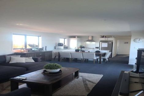 Photo of property in 5 Manawaroa Close, Grandview Heights, Hamilton, 3200