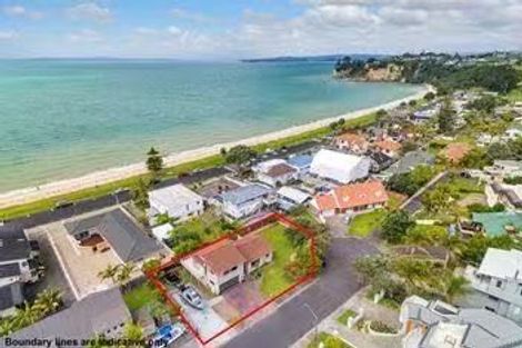 Photo of property in 18 Rogers Avenue, Eastern Beach, Auckland, 2012