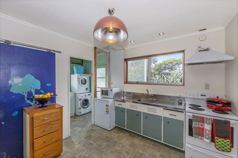 Photo of property in 27 Tramway Road, Beach Haven, Auckland, 0626