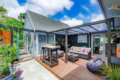 Photo of property in 11 Kotare Street, Waikanae, 5036