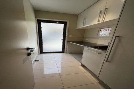 Photo of property in 17 Korau Road, Greenlane, Auckland, 1051