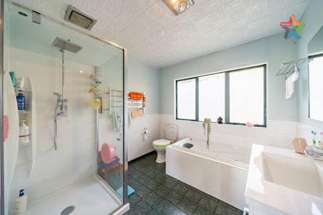 Photo of property in 285 Maungaraki Road, Maungaraki, Lower Hutt, 5010