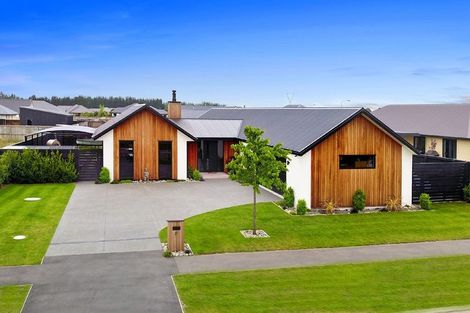 Photo of property in 31 Kingsdowne Drive, West Melton, 7618