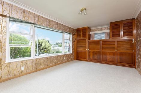 Photo of property in 2 Saratoga Avenue, Herne Bay, Auckland, 1011