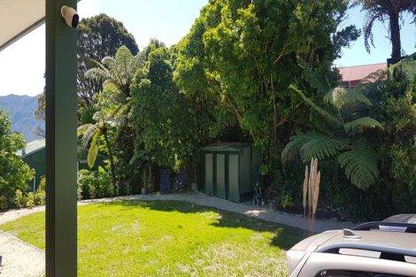Photo of property in 14 Gibbs Road, Collingwood, 7073