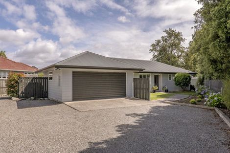 Photo of property in 15 Cross Street, Coalgate, 7673