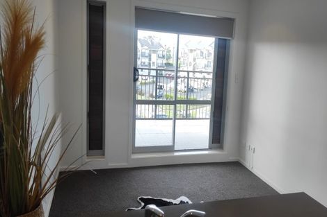 Photo of property in 13e/71 Spencer Road, Oteha, Auckland, 0632