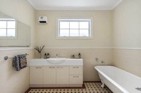 Photo of property in 17 Dedwood Terrace, Saint Marys Bay, Auckland, 1011
