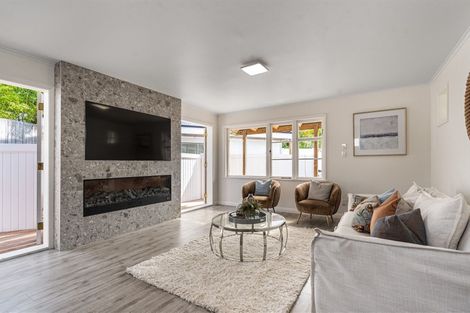 Photo of property in 30a Hanlon Crescent, Narrow Neck, Auckland, 0624