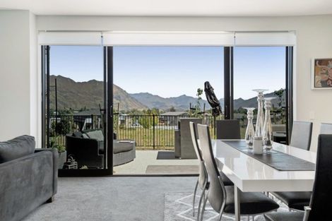 Photo of property in 14 Tuke Lane, Wanaka, 9305