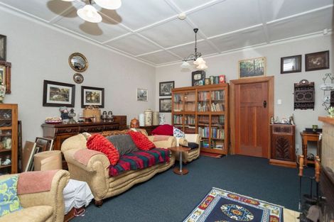 Photo of property in 21 Chamberlain Street, Dannevirke, 4930