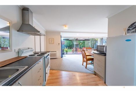 Photo of property in 19 Oxford Street, West End, Timaru, 7910