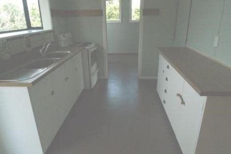 Photo of property in 60 Stewart Drive, Newlands, Wellington, 6037