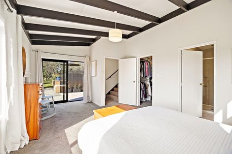 Photo of property in 1115 State Highway 16, Waimauku, 0883