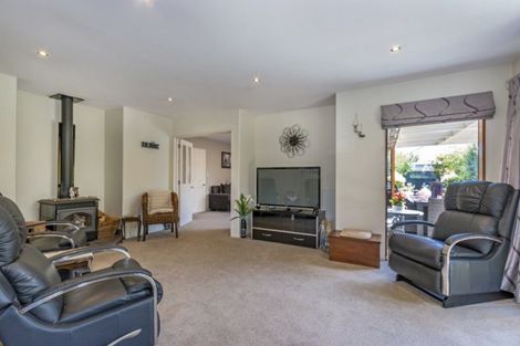 Photo of property in 6 Oratia Grove, Northwood, Christchurch, 8051
