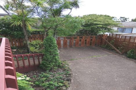 Photo of property in 2/92 Sartors Avenue, Browns Bay, Auckland, 0630