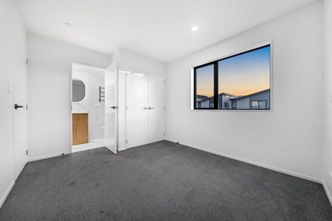 Photo of property in 22 Whare Kauri Road, Papakura, 2110
