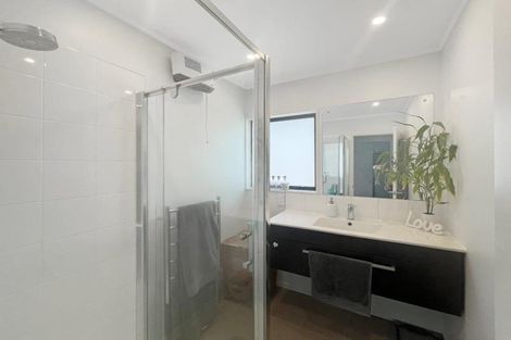 Photo of property in 1158a Heaphy Terrace, Fairfield, Hamilton, 3214