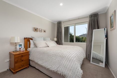 Photo of property in 2 Tranquil Grove, Omokoroa, 3114