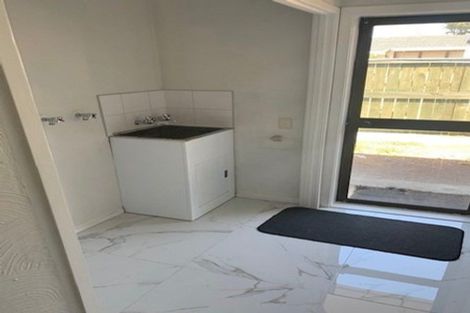 Photo of property in 209 Walter Strevens Drive, Conifer Grove, Takanini, 2112