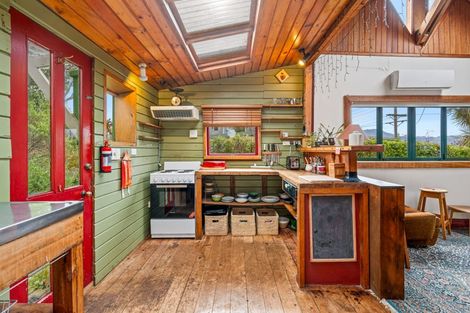 Photo of property in 2 Margate Avenue, Broad Bay, Dunedin, 9014