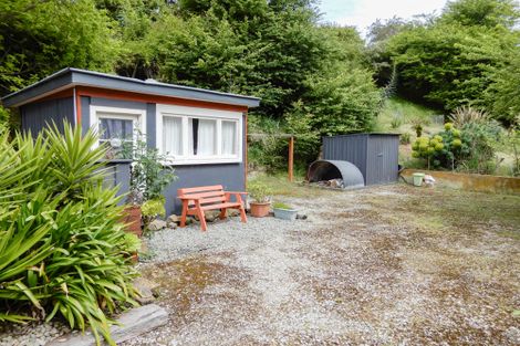 Photo of property in 10 Bute Street, Moeraki, 9482