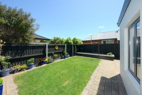 Photo of property in 2/109 Lincoln Road, Addington, Christchurch, 8024