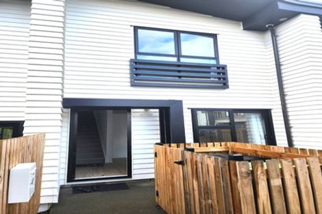 Photo of property in 40 Rauemi Way, Te Atatu South, Auckland, 0610