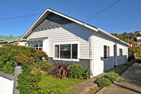 Photo of property in 132 Surrey Street, Forbury, Dunedin, 9012