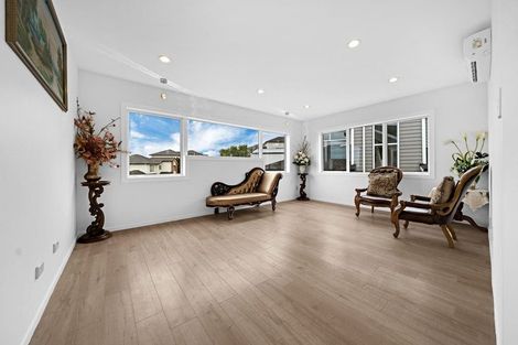 Photo of property in 110 Keri Vista Rise, Papakura, 2110