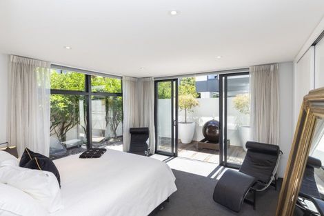 Photo of property in 26a Peterborough Street, Christchurch Central, Christchurch, 8013